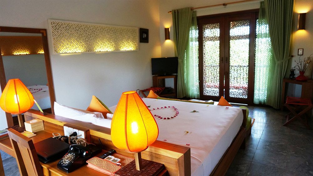 Chic - Retreat Hotel